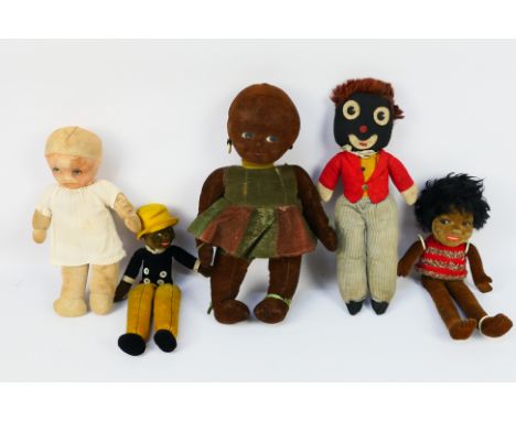 Norah Wellings - Other - A group of ethnic dolls including some which appear to be by Norah Wellings but have no label. They 