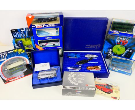 Corgi - Lledo - A boxed collection of diecast model vehicles in various scales. Lot includes Coregi TY06102 'James Bond 007 L
