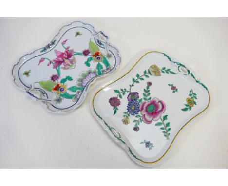 Two hand painted ceramic trays with floral decoration, marked to the base Nouvelle Compagnie De Indes 1785, copie d'ancien xv