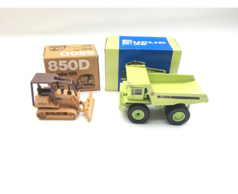 CASE 850D Angle/Tilt Dozer. 1:35 Scale ModelEuclid R-35 Truck.