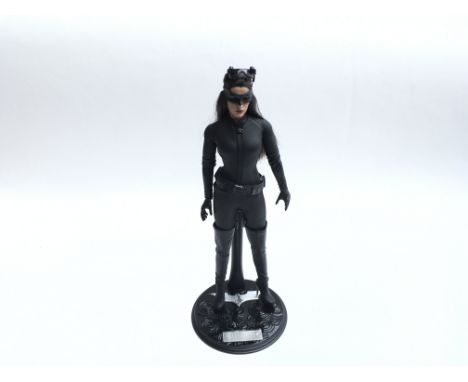 Hot Toys Sideshow Exclusive The Dark Knight Rises Selina Kyle Catwoman Figure. 1/6th Scale.