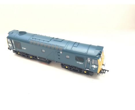 A Bachmann Class 25/3 Diesel D7667 BR Blue Snow Plough. Boxed #32-404