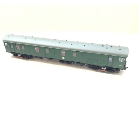 A Bachmann Motor Luggage Van Late SR Multiple Unit Green. Boxed.DCC.