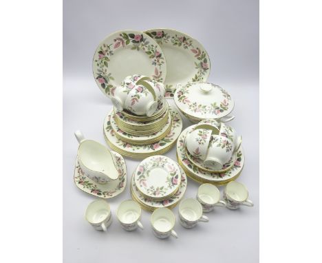 Wedgwood 'Hathaway Rose' dinner, tea and coffee service for six  Condition Report & Further Details Click here for further im