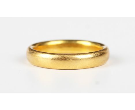 A 22ct gold wedding ring, London 1922, weight 6.3g, ring size approx M.Buyer’s Premium 29.4% (including VAT @ 20%) of the ham