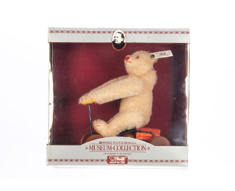 A Steiff limited edition Museum Collection Record Teddy Rose, 1061 of 4000, in original window box, 1991/92