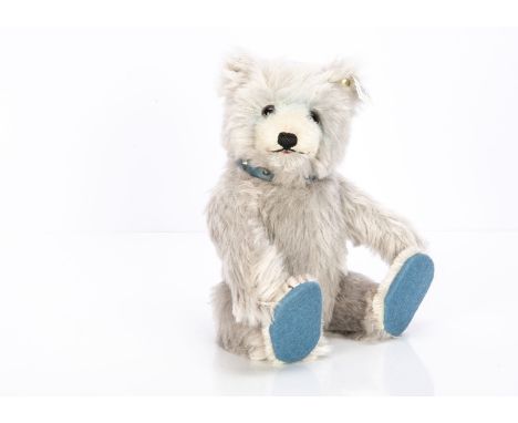 A Steiff Club edition 1992/93 Replica Teddy Baby 1929 Blau 28, 478 for the year, in original box (no certificate)