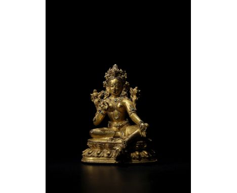 STATUETTE DE TARA VERTE EN ALLIAGE DE CUIVRE DORÉTIBET, XIVE/XVE SIÈCLEHimalayan Art Resources item no. 4620 10.3 cm (4 in.) 