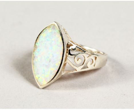 A SILVER OPAL RING