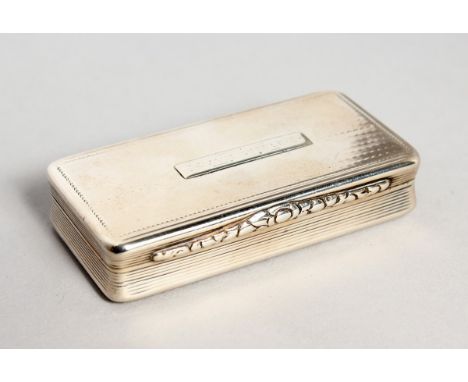 A GEORGE IV SILVER RECTANGULAR SNUFF BOX London 1825