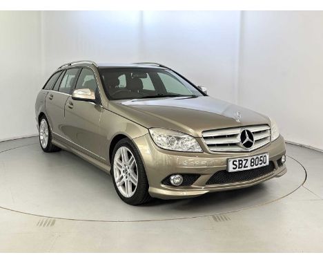 Registration: SBZ8050  VIN: WDD2042082F143028  Mileage Showing: 117,000  Transmission: Automatic  MOT: 21/07/20242.1 litre di