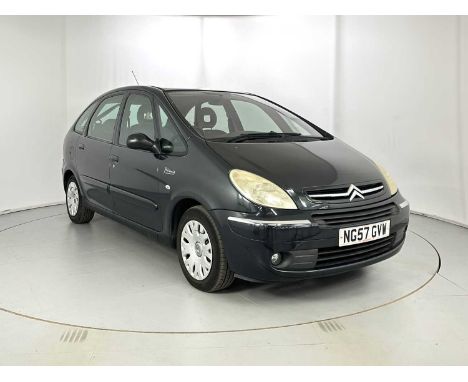 Registration: NG57GVW  VIN: VF7CHNFUC98252322  Mileage Showing: 90,000  Transmission: Manual  MOT: 05/10/2024 1.6 litre 16 va