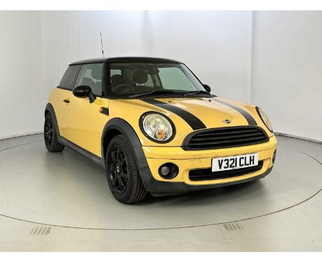 Registration: V321CLH  VIN: WMWMF32060TT04217  Mileage Showing: 92,000  Transmission: Manual  MOT: 20/07/20241.6 litre petrol