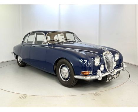 Registration: LPO986D  VIN: 1B57523BW  Mileage Showing: 63,000  Transmission: Manual  MOT: 06/06/20253.8 litre engineManual g