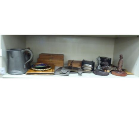 Collectables: to include a 19thC quart size pewter tankard; an engraved sundial&nbsp; 8"dia; and a cast brass wall bracket wi