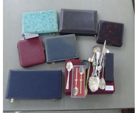 Cutlery and collectables: to include a silver plated berry spoon&nbsp; 