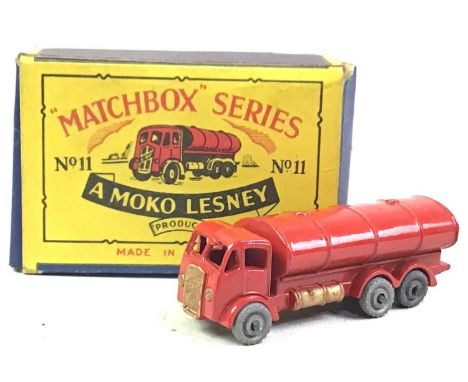 Vintage Collectible Matchbox Lesney Wooden Treasures selling Case Holder (1977)!