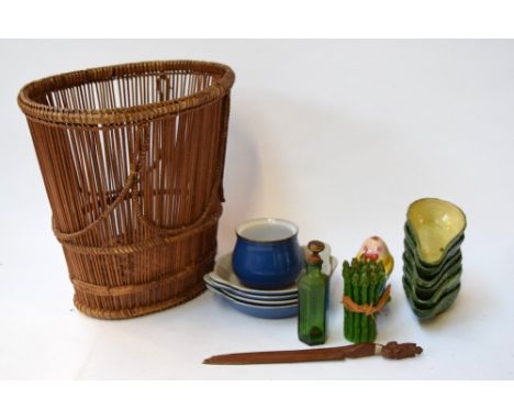 Four Le Creuset ramikins together with ceramic avocado dishes and other items