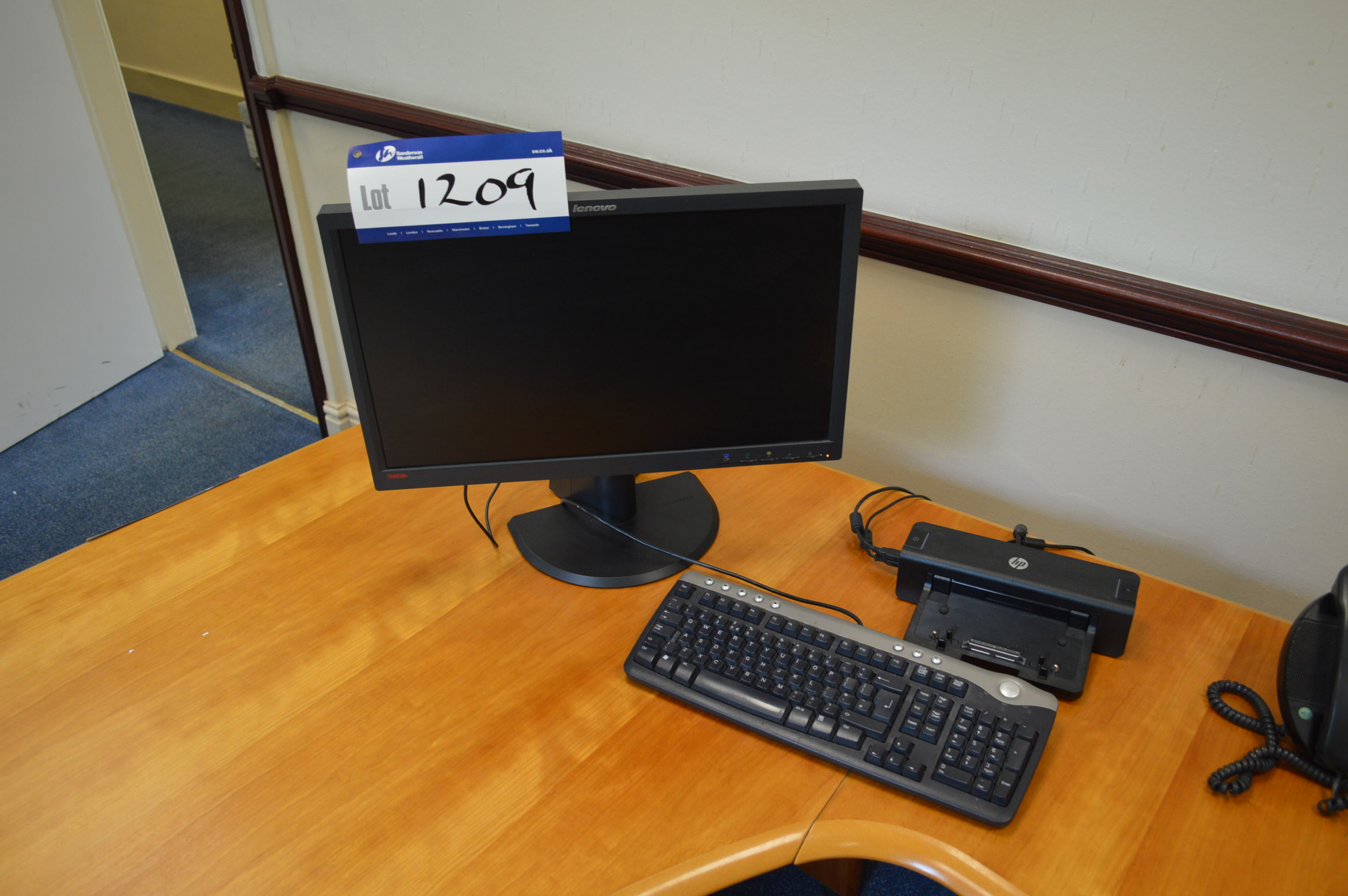 Lenovo Thinkvision Monitor, HP docking station and keyboard