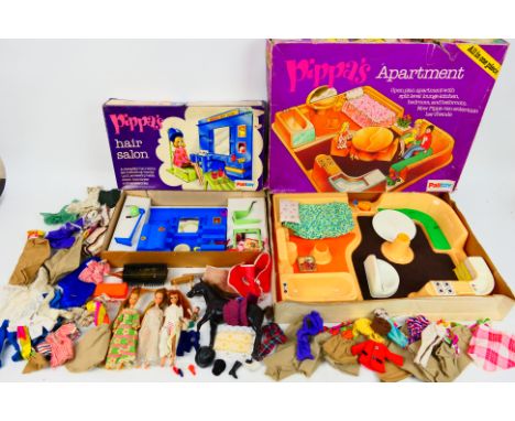 Pippa - Palitoy - Pippa's Apartment - Loose figures and accessories. A boxed Pippa's Apartment #32471. Item appears in Excell