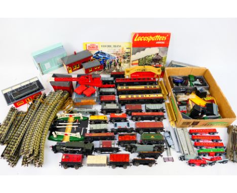 Hornby - Triang - Hornby Dublo - Lone Star -Others - Over 20 items of predominately Hornby Dublo freight and passenger rollin