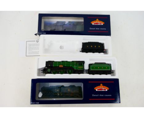 Bachmann - A boxed OO gauge Class V2 2-6-2 locomotive The Green Howard number 4806 # 32-560 and a box for a Class J39 with a 