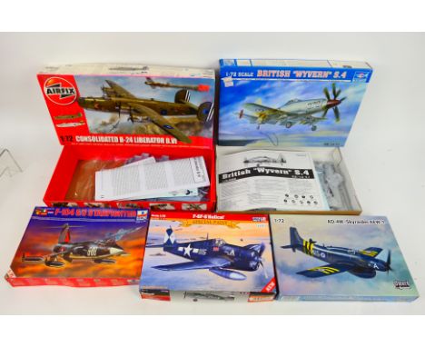 Mister Hobby Kits - Airfix - Sword - Others - Five boxed 1:72 scale plastic military aircraft model kits. Lot includes Esci #