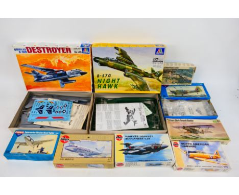 Italeri - Frog - Novo - A group of nine boxed 1:72 scale plastic military aircraft model kits. Lot includes Italeri #174 B-57