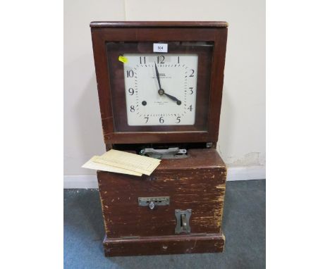 A VINTAGE NATIONAL TIME RECORDER &amp; Co. OAK CASED CLOCKING IN MACHINE, H 69 cm 