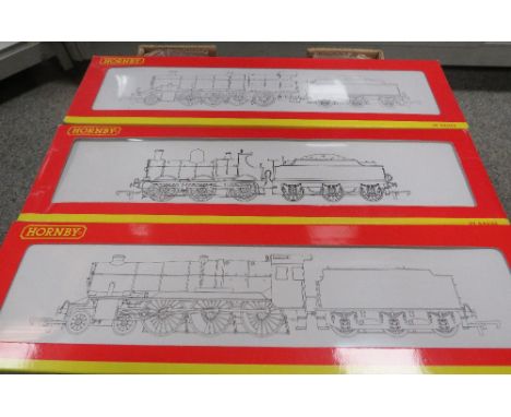 THREE BOXED HORNBY 00 GAUGE SCALE LOCOMOTIVES, to include County Of Canarvon 1010, BR 4-6-0, R2391, Class 2800 locomotive 283