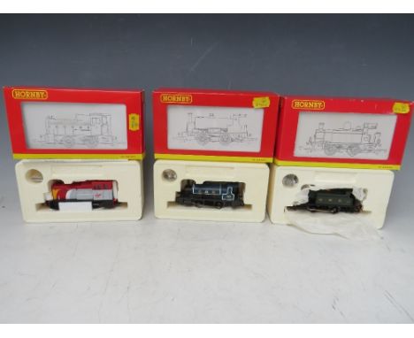 THREE BOXED HORNBY 00 GAUGE SCALE LOCOMOTIVES / SHUNTERS, to include industrial locomotive 101, 0-4-0T, R2304, industrial loc