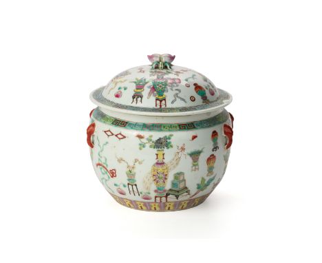 A FAMILLE ROSE 'HUNDRED ANTIQUES' PATTERN BOWL AND COVER
With twin lug handles, the cover with peach finial, iron red six cha