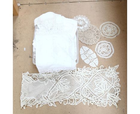 Various table linen, and 1 long bobbin lace curtain with fringes 