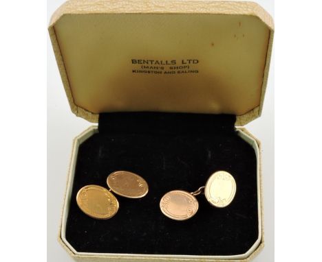 A pair of 9ct yellow gold oval chain cufflinks 6.7g.