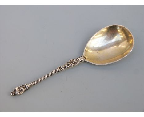 A Victorian hallmarked silver caddy spoon with gilt bowl, London 1880 maker Holland, Son & Slater, length 11.5cm, weight 18g