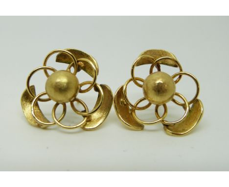 A pair of 9ct gold Edwardian earrings set with a seed pearl and peridot 