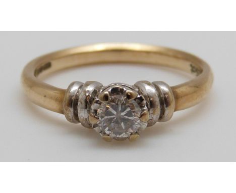 A 9ct gold ring set with a round cut diamond of approximately 0.25ct (size O)