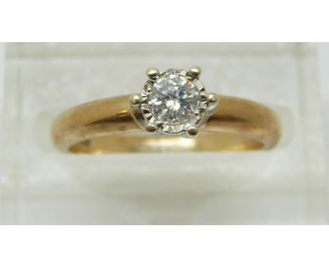 An 9ct gold ring set with a round cut diamond of approximately 0.2ct, 2.72g  (size K)