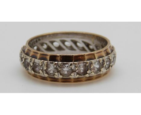 A 9ct gold eternity ring (size K)