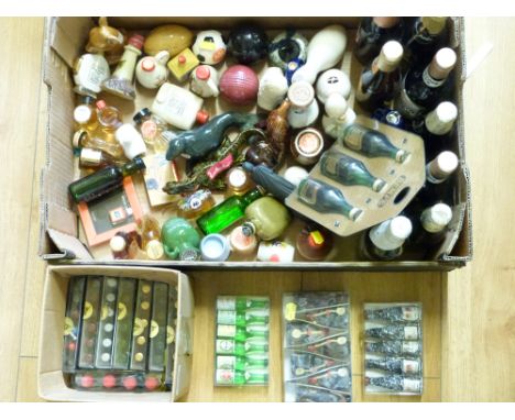 Approximately 20 novelty whisky miniatures, eight vintage beers, approximately 15 empty novelty whisky miniatures and a colle