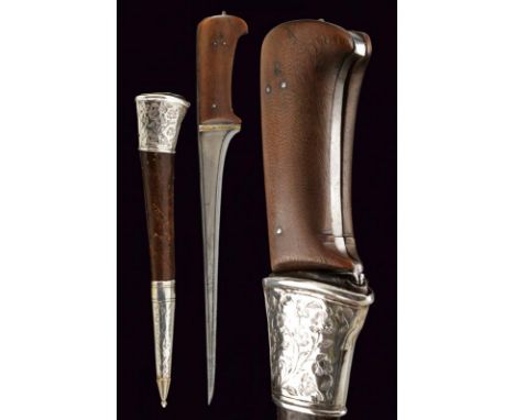 dating: 19th Century provenance: Indopersia, Strong, straight, single-edged blade, in fine damask, with 'T'-back. Iron hilt w