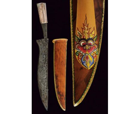 dating: First half of the 20th Century provenance: Giava, Of a big size, with wide, single-edged blade, in pamor, with chisel