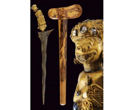 dating: early 20th Century provenance: Bali, Undulated double-edged blade, in pamor, with slightly embossed and grooved base.