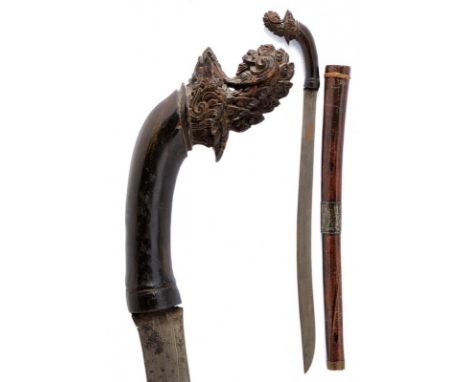dating: 19th Century provenance: Sumatra, Strong, slightly curved, single-edged blade, in fine pamor. Horn grip with pommel r
