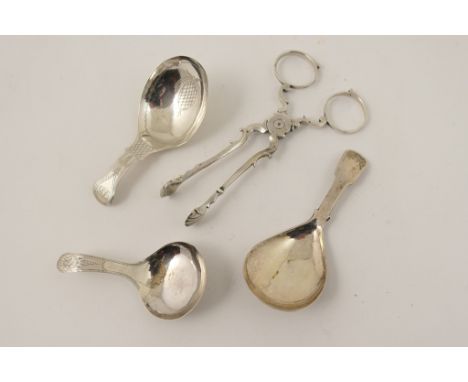 George III silver caddy spoon by Thomas Willmore, Birmingham 1802, with bright cut decoration, 6cm; also another George III s