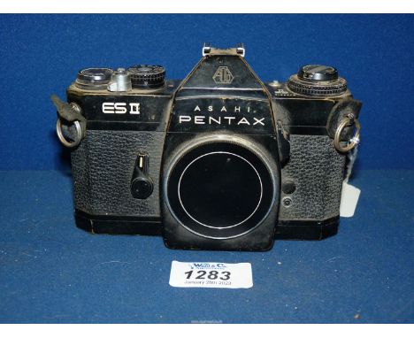 An Asahi Pentax ES II 35mm SLR Camera Body No. 6735815.