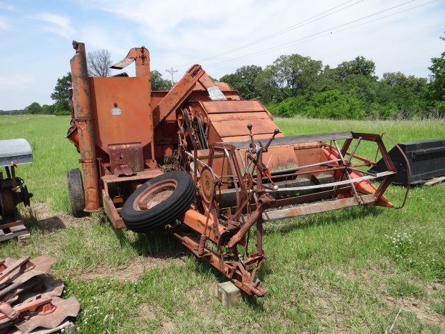 AC 90 All Crop Pull Type Combine