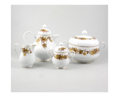 Noritake/ Capital Islane, extensive dinner service, "Autumn Tale".