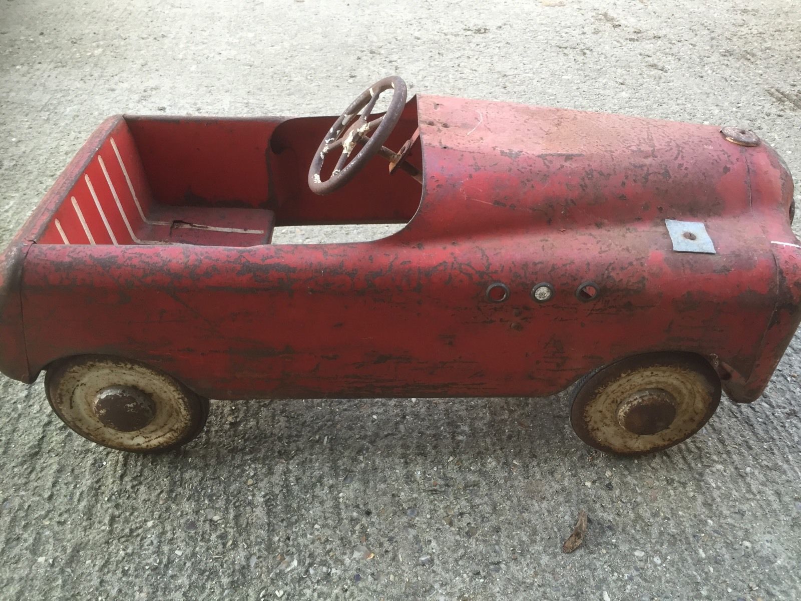 Antique Pedal Car (Used) (Usual selling price £139)