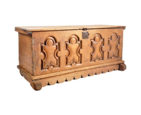 A 17th century Spanish continental elm coffer blanket box chest. The trunk having hoop &amp; clasp hinged top opening to reve
